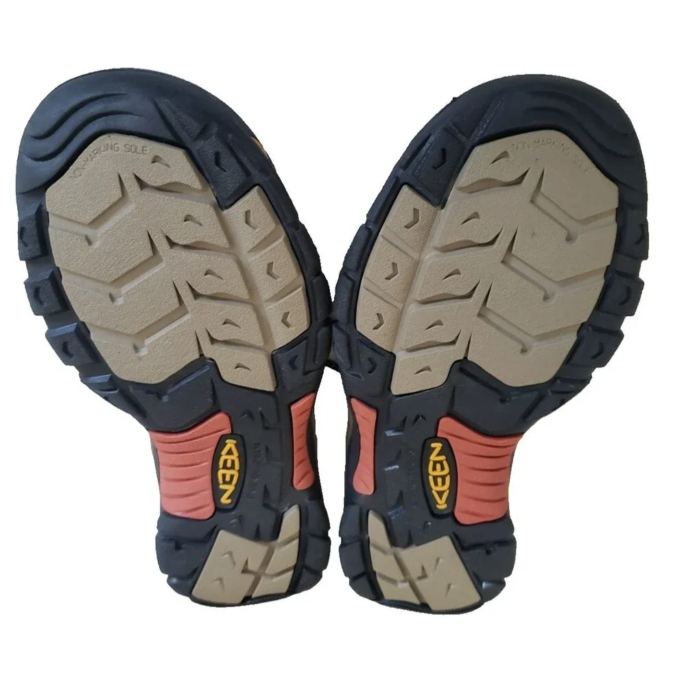 KEEN Newport H2 Strappy Fisherman Hiking Water Sandal Brown Men's 8.5 , 1008393